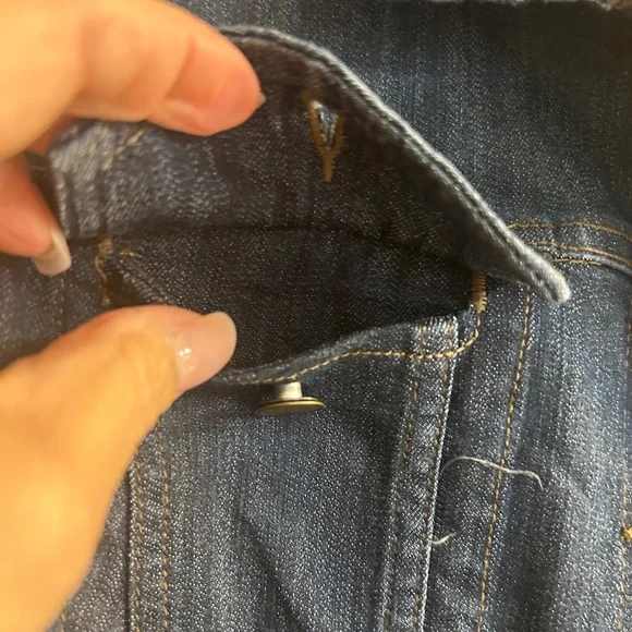 Croft & Barrow Button Down Front Jean Jacket - Picture 3 of 9
